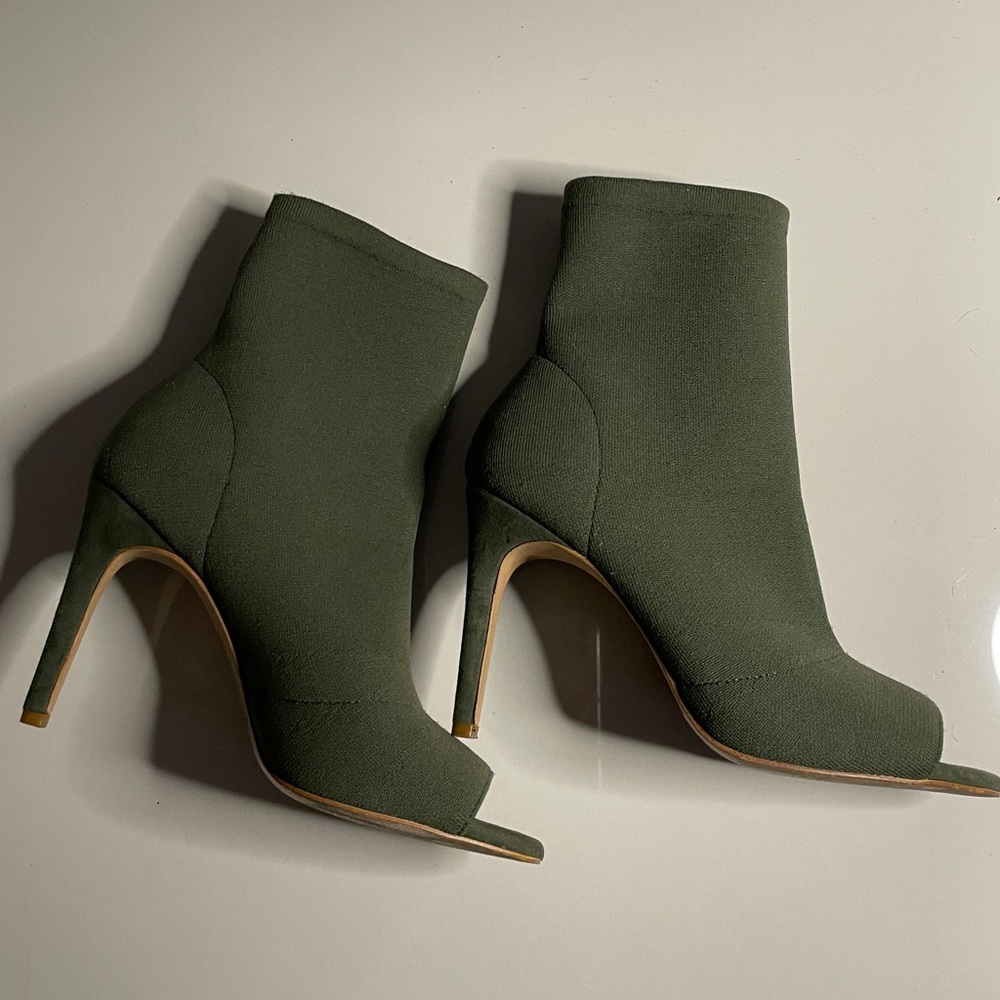 INC - Size 6 - Olive green Open toe boot heels